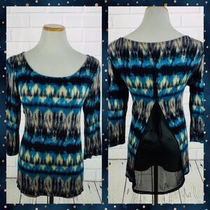 10/$25🦋 Shanley Blue/Tan/Black 3/4 Sleeve Tee w/ Sheer Split Back - Size Large